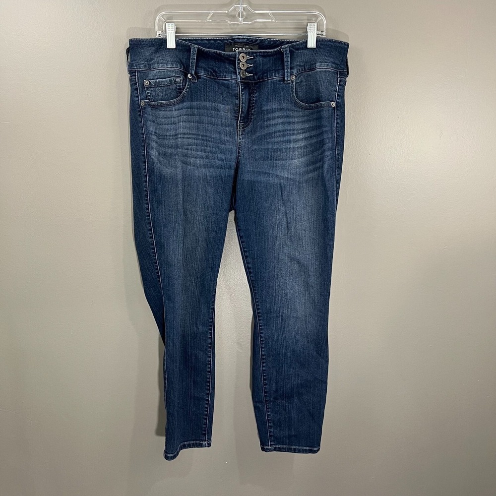 Torrid Premium Womens 3 Button Blue Medium Wash Skinny Jeans High Rise Size 18